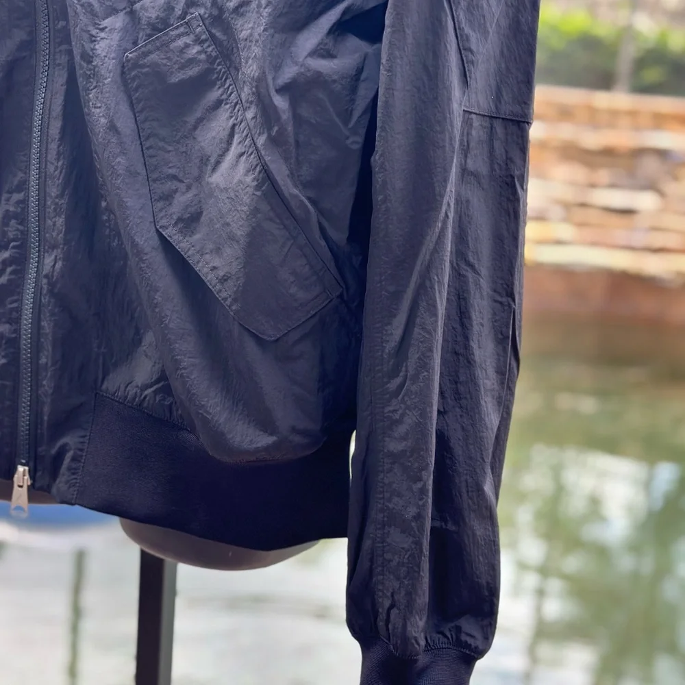 JORDAN‎ RENEGADE ESSENTIALS LIGHTWEIGHT JACKET FN4623-010